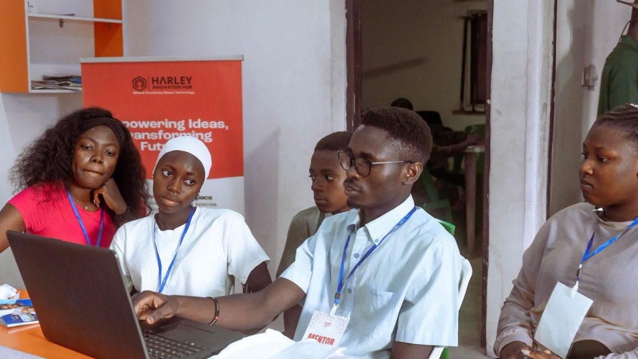 Digital skills training session